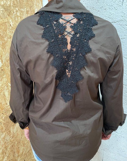 Chemise dentelle 