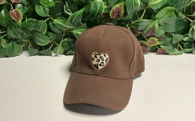 Casquette cœur léopard 