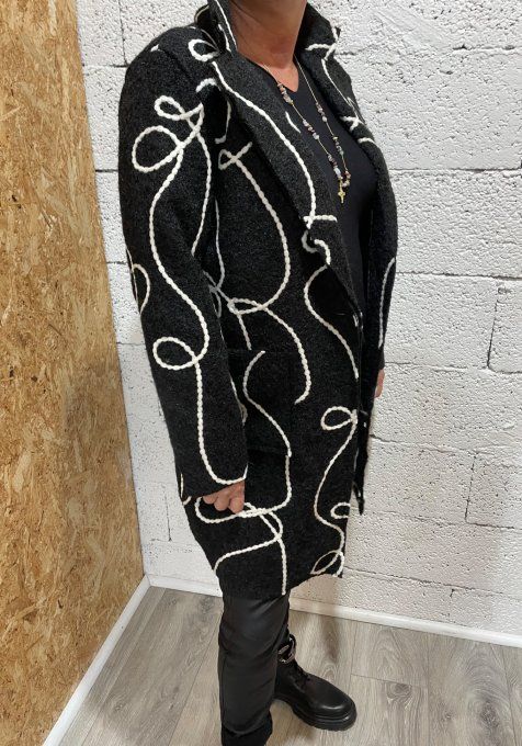 Manteau brodé 