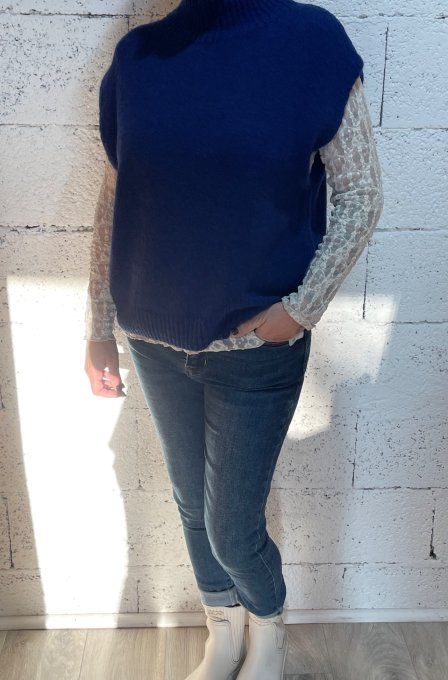 Ensemble pull et T- shirt dentelle 