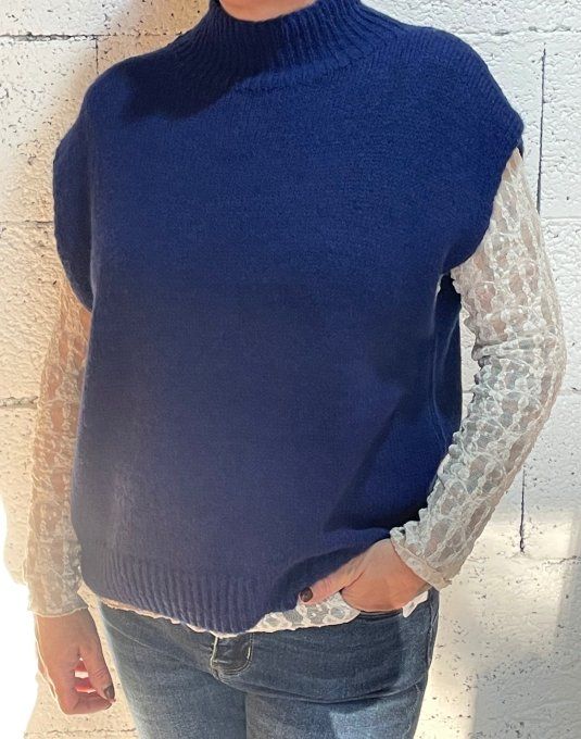 Ensemble pull et T- shirt dentelle 
