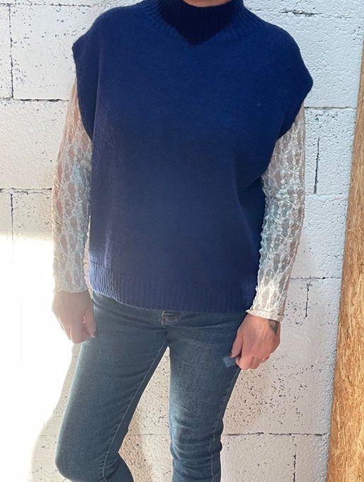 Ensemble pull et T- shirt dentelle 