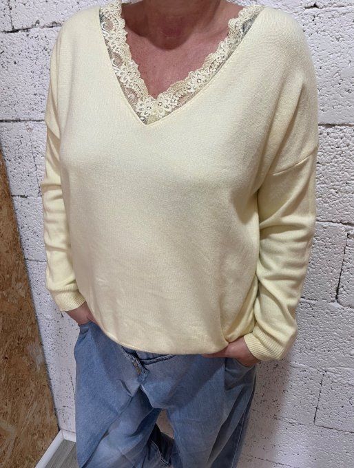 Pull dentelle 