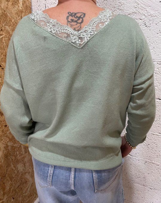 Pull dentelle 
