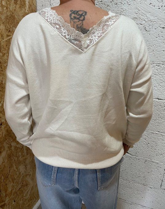 Pull dentelle 