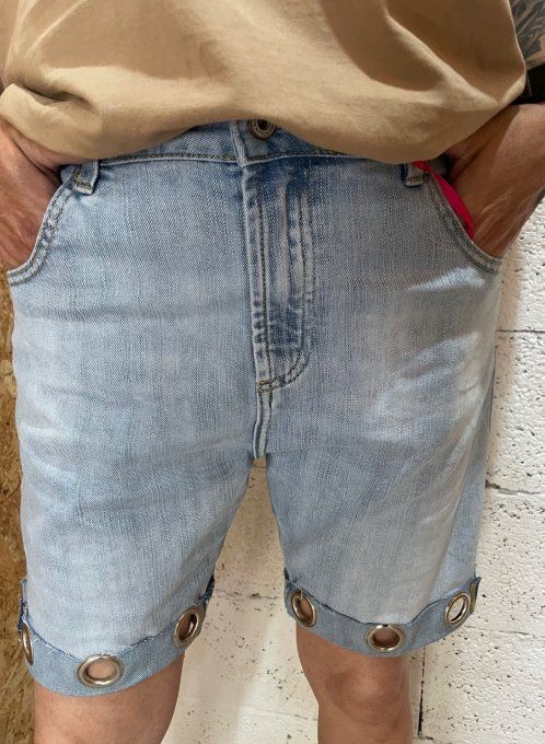 Short rivet 