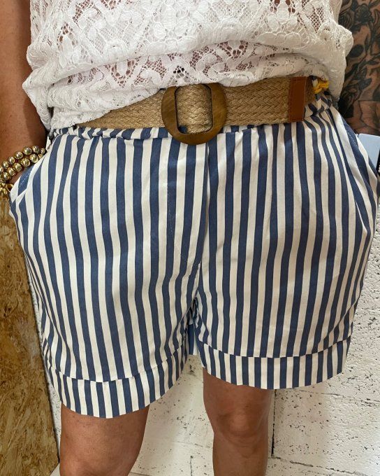 Short à rayures 