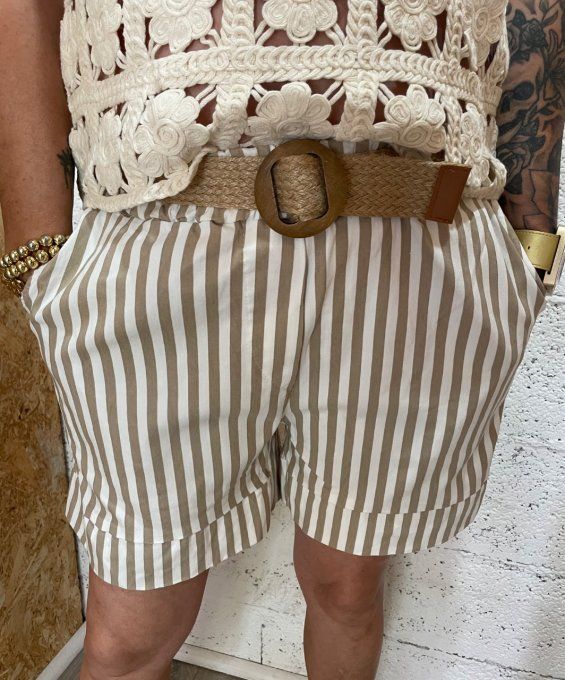 Short à rayures 